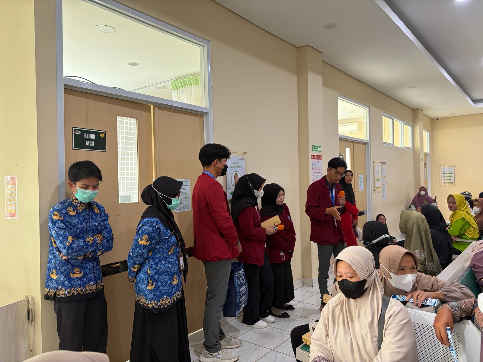 Kenali Diare, Cegah Dehidrasi! Edukasi Mahasiswa Farmasi UMB di RSUD H. Abdul Aziz Marabahan